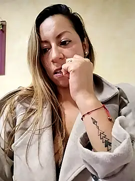 Snapshot of Katalina_S3xy chatting on 03-14-25, 10:38 Katalina S3xy online show from 03-14-25, 10:38