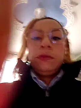Snapshot of Katalina_S3xy chatting on 09-29-25, 12:11 Katalina S3xy online show from 09-29-25, 12:11