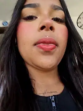 Mariangel 11 online show from 10-30-25, 02:14