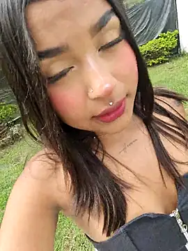 Snapshot of Mariangel_11 chatting on 10-11-25, 02:07 Mariangel 11 online show from 10-11-25, 02:07