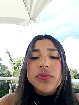 Snapshot of Mariangel_11 chatting on 09-11-25, 02:06 Mariangel 11 online show from 09-11-25, 02:06