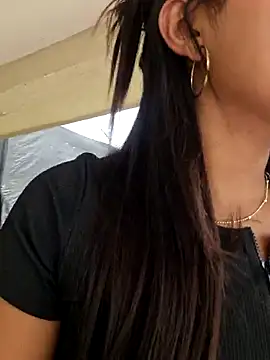 Snapshot of Mariangel_11 chatting on 09-27-25, 05:41 Mariangel 11 online show from 09-27-25, 05:41