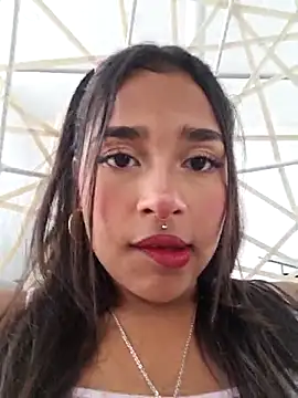 Snapshot of Mariangel_11 chatting on 03-17-25, 02:56 Mariangel 11 online show from 03-17-25, 02:56