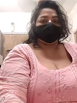 Snapshot of zeepe19 chatting on 10-27-25, 08:26 zeepe19 online show from 10-27-25, 08:26