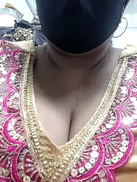 Snapshot of zeepe19 chatting on 02-20-26, 03:25 zeepe19 online show from 02-20-26, 03:25