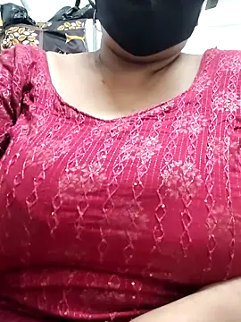 Snapshot of zeepe19 chatting on 12-14-25, 08:31 zeepe19 online show from 12-14-25, 08:31