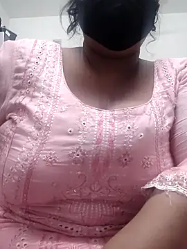 Snapshot of zeepe19 chatting on 11-06-25, 02:59 zeepe19 online show from 11-06-25, 02:59