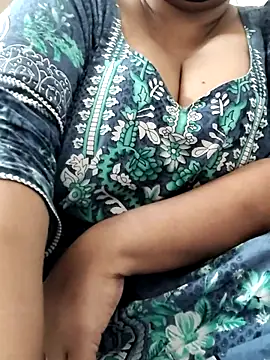 Snapshot of zeepe19 chatting on 02-11-26, 07:19 zeepe19 online show from 02-11-26, 07:19