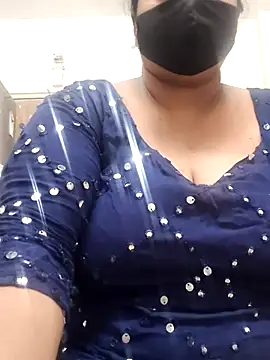 Snapshot of zeepe19 chatting on 11-08-25, 05:33 zeepe19 online show from 11-08-25, 05:33