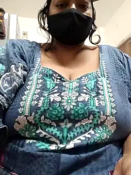 Snapshot of zeepe19 chatting on 11-30-25, 07:25 zeepe19 online show from 11-30-25, 07:25