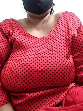 Snapshot of zeepe19 chatting on 02-27-26, 12:44 zeepe19 online show from 02-27-26, 12:44