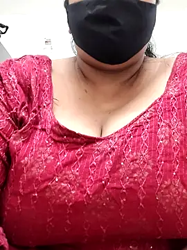 Snapshot of zeepe19 chatting on 11-10-25, 07:13 zeepe19 online show from 11-10-25, 07:13