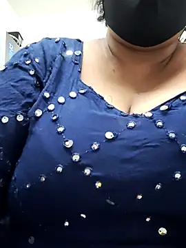 Snapshot of zeepe19 chatting on 11-13-25, 10:52 zeepe19 online show from 11-13-25, 10:52