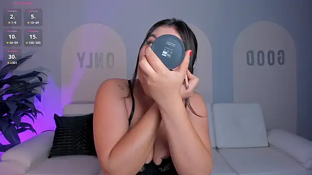 Snapshot of ValeriaRoldanX chatting on 06-26-26, 12:00 ValeriaRoldanX online show from 06-26-26, 12:00