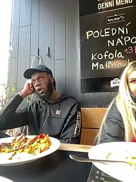 MacTroy online show from 04-06-26, 02:51