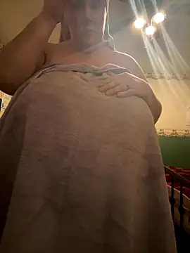 thickmilf182 online show from 12-04-24, 10:13