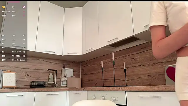 HellPeach online show from 10-06-25, 01:45