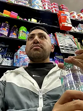 JuanZapata33 online show from 09-27-25, 11:00