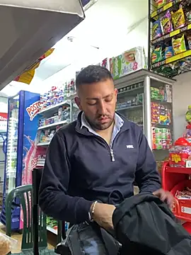 JuanZapata33 online show from 03-25-26, 09:46