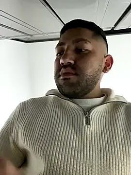 JuanZapata33 online show from 12-16-25, 02:16