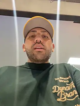 JuanZapata33 online show from 10-29-25, 08:52