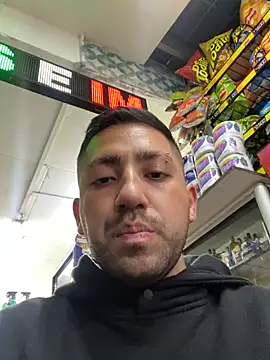 JuanZapata33 online show from 02-26-26, 09:59