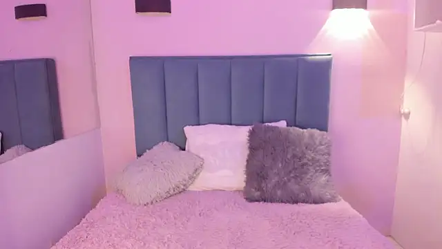 Snapshot of Hannie_ws chatting on 02-26-26, 04:56 Hannie ws online show from 02-26-26, 04:56