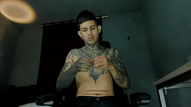 Travistanner 28 online show from 03-27-26, 12:17