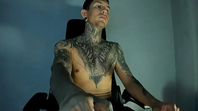 Travistanner 28 online show from 04-17-26, 10:23