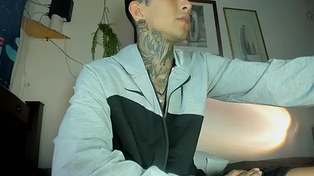 Travistanner 28 online show from 04-13-26, 10:03