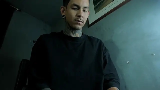 Travistanner 28 online show from 04-11-26, 06:54