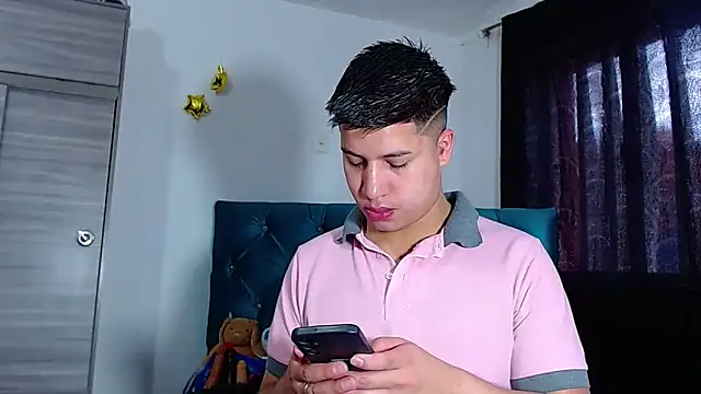 Snapshot of Randy_horny chatting on 11-20-25, 05:24 Randy horny online show from 11-20-25, 05:24