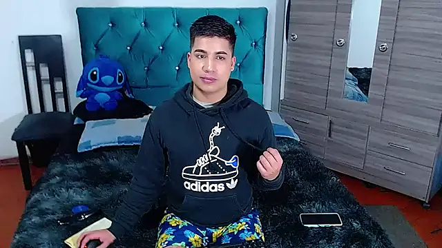 Snapshot of Randy_horny chatting on 01-06-26, 06:12 Randy horny online show from 01-06-26, 06:12