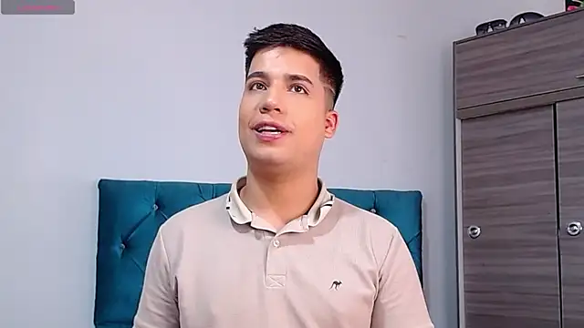 Snapshot of Randy_horny chatting on 01-14-26, 05:27 Randy horny online show from 01-14-26, 05:27