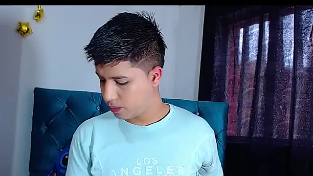 Snapshot of Randy_horny chatting on 11-26-25, 05:02 Randy horny online show from 11-26-25, 05:02