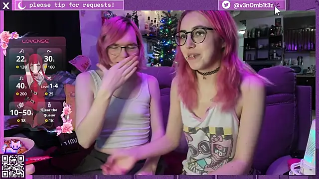 Snapshot of v3n0mb1t3z chatting on 12-20-25, 10:56 v3n0mb1t3z online show from 12-20-25, 10:56