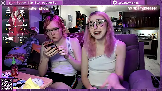 Snapshot of v3n0mb1t3z chatting on 11-05-25, 01:42 v3n0mb1t3z online show from 11-05-25, 01:42