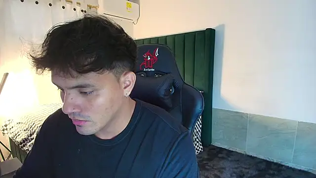 man dur07 online show from 11-29-25, 06:19