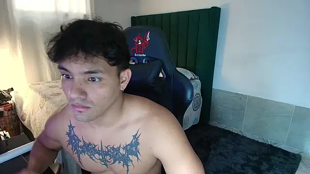 Snapshot of man_dur07 chatting on 05-13-26, 07:54 man dur07 online show from 05-13-26, 07:54