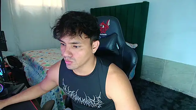 Snapshot of man_dur07 chatting on 04-21-26, 06:58 man dur07 online show from 04-21-26, 06:58