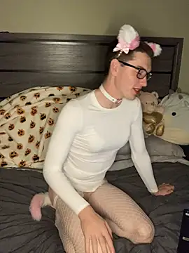 Snapshot of YourFavTwinkie chatting on 11-09-25, 05:55 YourFavTwinkie online show from 11-09-25, 05:55