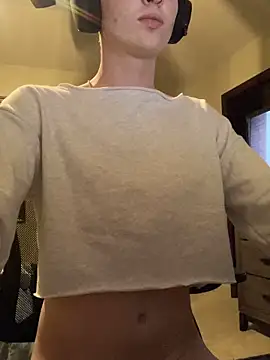 Snapshot of YourFavTwinkie chatting on 02-08-26, 02:20 YourFavTwinkie online show from 02-08-26, 02:20