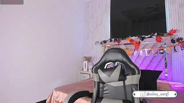 Valery wang online show from 10-31-25, 12:02