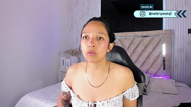 Valery wang online show from 12-21-25, 01:24