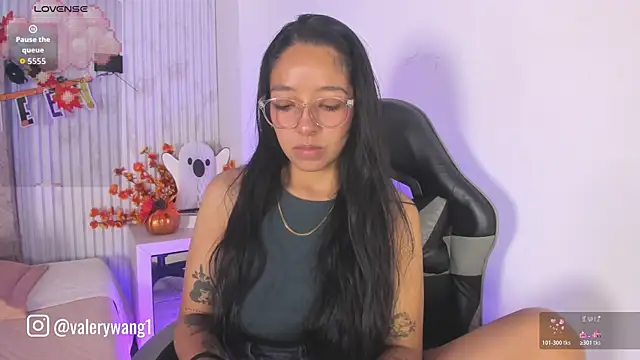 Valery wang online show from 10-22-25, 11:53