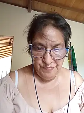 florecita69 online show from 10-12-25, 08:32