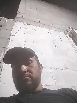 Snapshot of estuker22 chatting on 09-14-25, 04:46 estuker22 online show from 09-14-25, 04:46