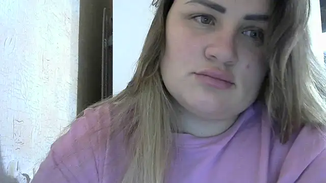 Snapshot of Honeydew-Waves chatting on 11-24-25, 04:23 Honeydew-Waves online show from 11-24-25, 04:23