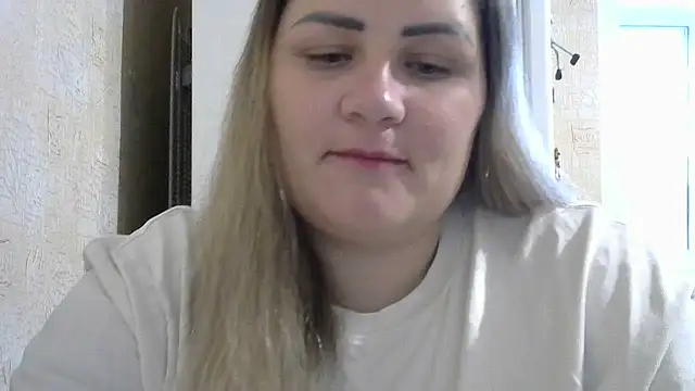 Snapshot of Honeydew-Waves chatting on 11-12-25, 06:06 Honeydew-Waves online show from 11-12-25, 06:06