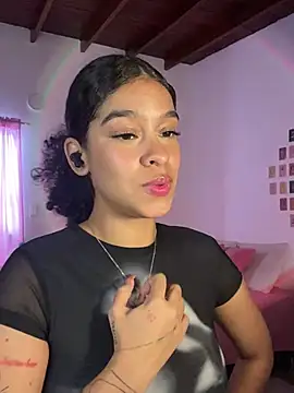 Snapshot of Arteatenea__ chatting on 12-22-24, 08:03 Arteatenea online show from 12-22-24, 08:03